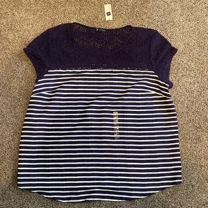 Woman’s Gap Top